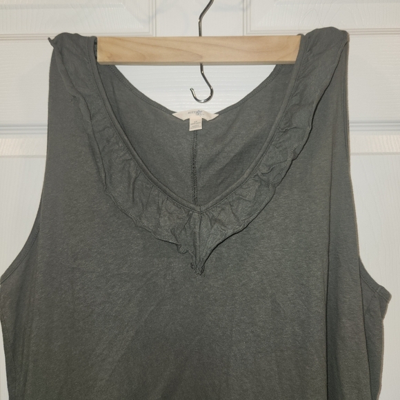 Terra & Sky Dark Olive Ruffle Neck Tank Top - Picture 1 of 5